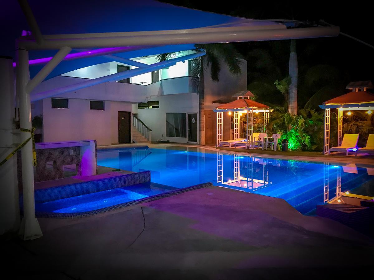 Hotel Sara Suites Ixtapa  Esterno foto
